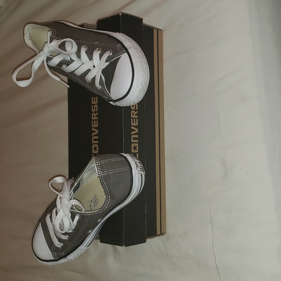 Converse - Picture 4 of 4